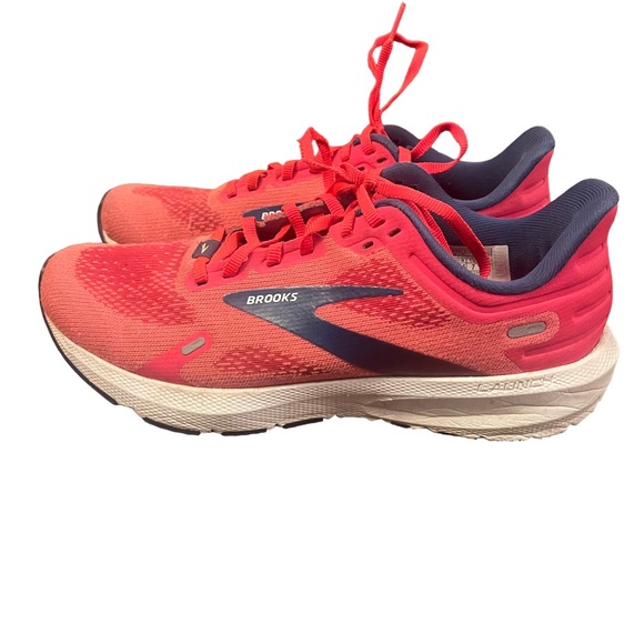 Brooks Women Running Shoe | Pink and Blue | Size 9 - Picture 4 of 6